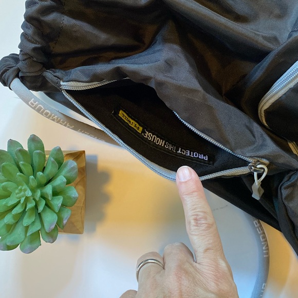 Under Armour Cinch Drawstring Backpack Gym Bag - Picture 6 of 8